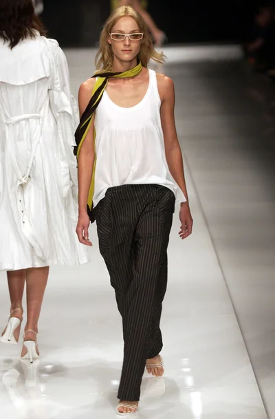 Look 10